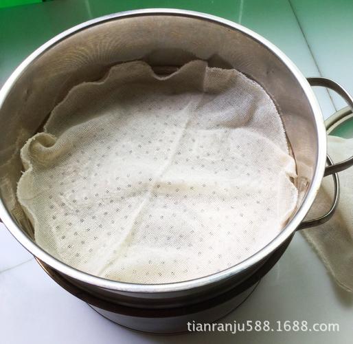 從義烏國(guó)際商貿(mào)城四區(qū)出發(fā) 一站式百貨貨源與居家日用品生活解決方案